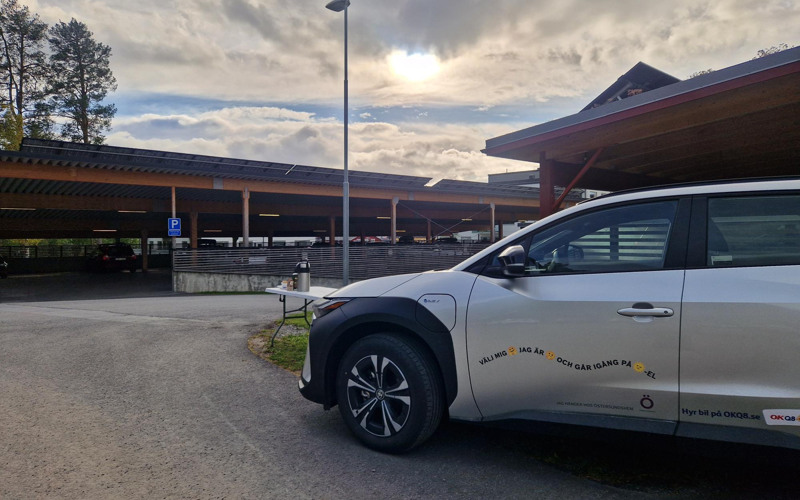 Ge dig ut på sommaräventyr med vår elbilspool